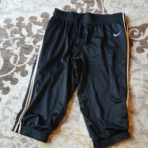 Nike dri fit capri pant